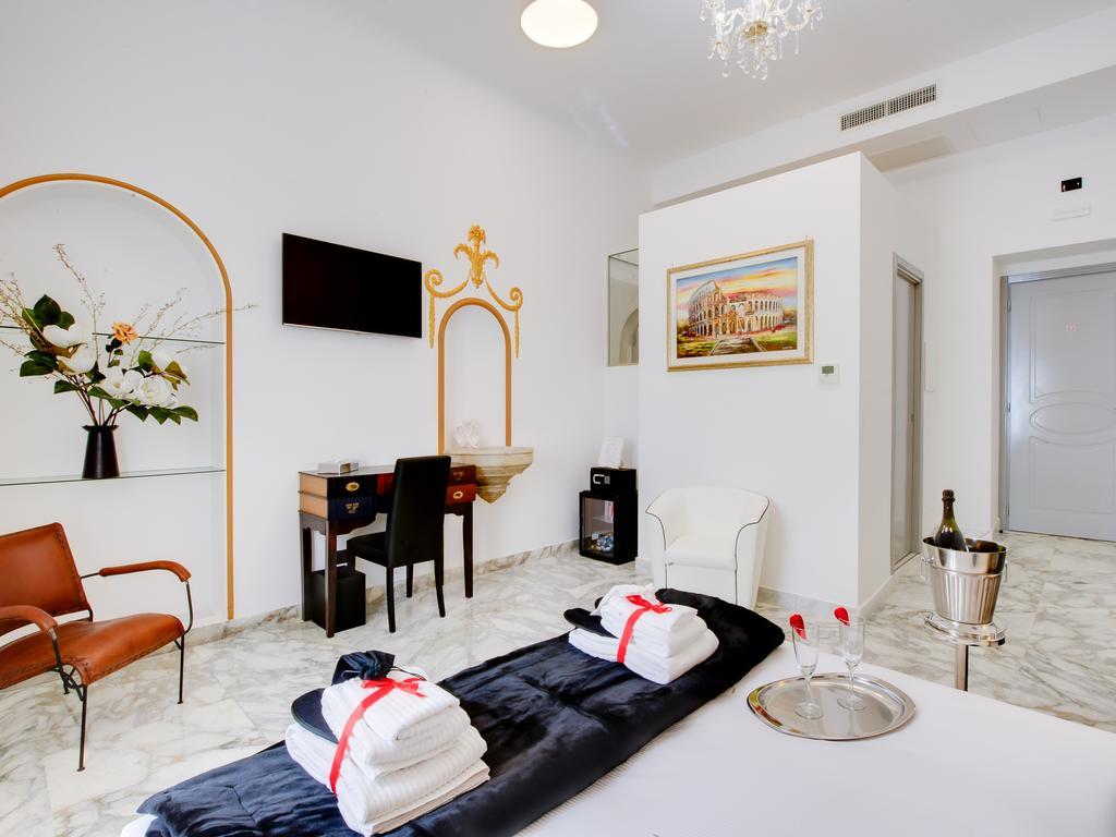 Queen Palace Pensionat 2*