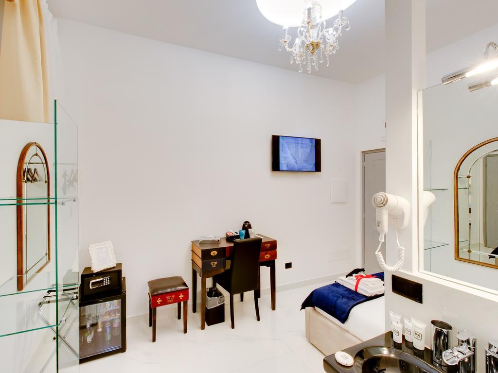 Queen Palace Pensionat 2*